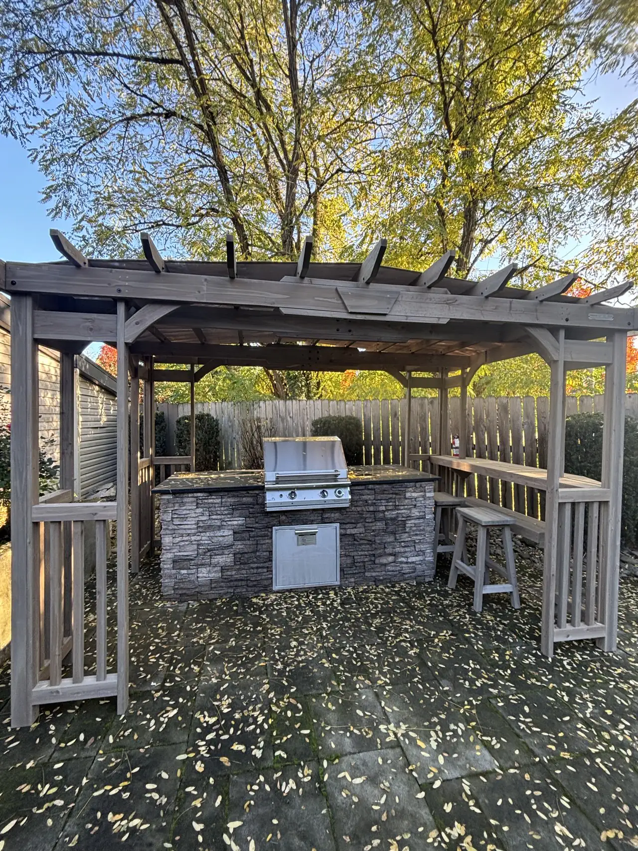 Custom outdoor grill and bar build completed in Salem Oregon